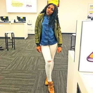 Meet your Posher, Brea